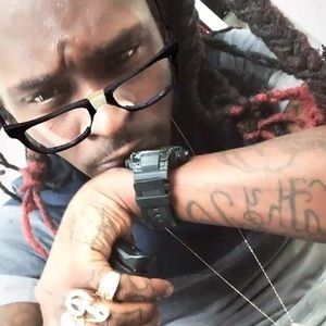 Meet your Posher, Larry